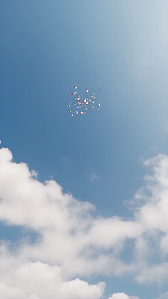 Chuva de produtos caindo do céu
