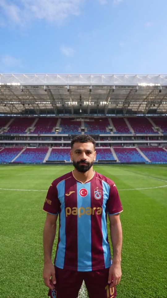 Jogador no estádio com a câmera girando